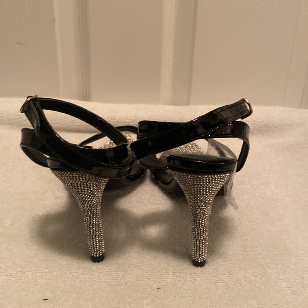 Elegant Black and Silver Sequins Heels…size 42 (9-9.5) - Picture 6 of 9